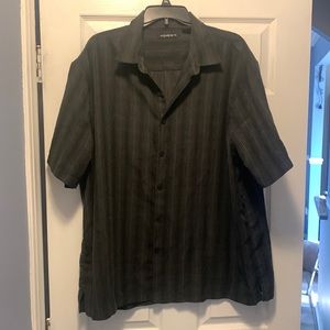xxl perfect condition black button down